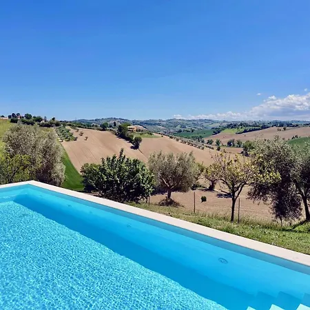 Apartmán Charming Historic Hideaway With Stunning Pool