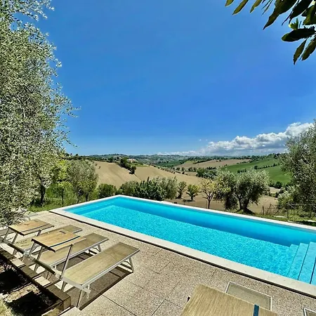 Apartmán Charming Historic Hideaway With Stunning Pool Senigallia