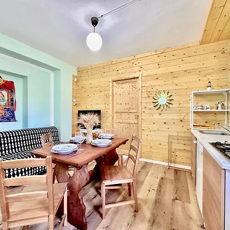 Charming Historic Hideaway With Stunning Pool Appartement Senigallia