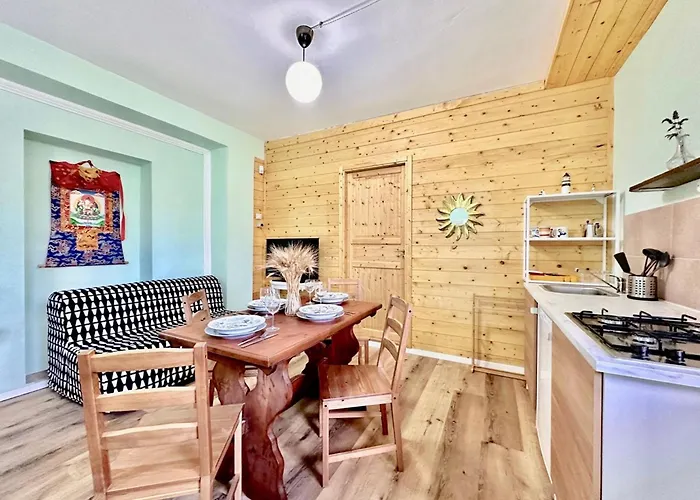 Charming Historic Hideaway With Stunning Pool Appartement Senigallia